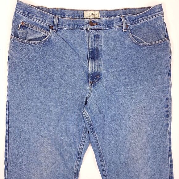 L.L. Bean Classic Fit Jeans Mens 42x30 Blue Light Wash Outdoors 12.5" Rise - Picture 2 of 7